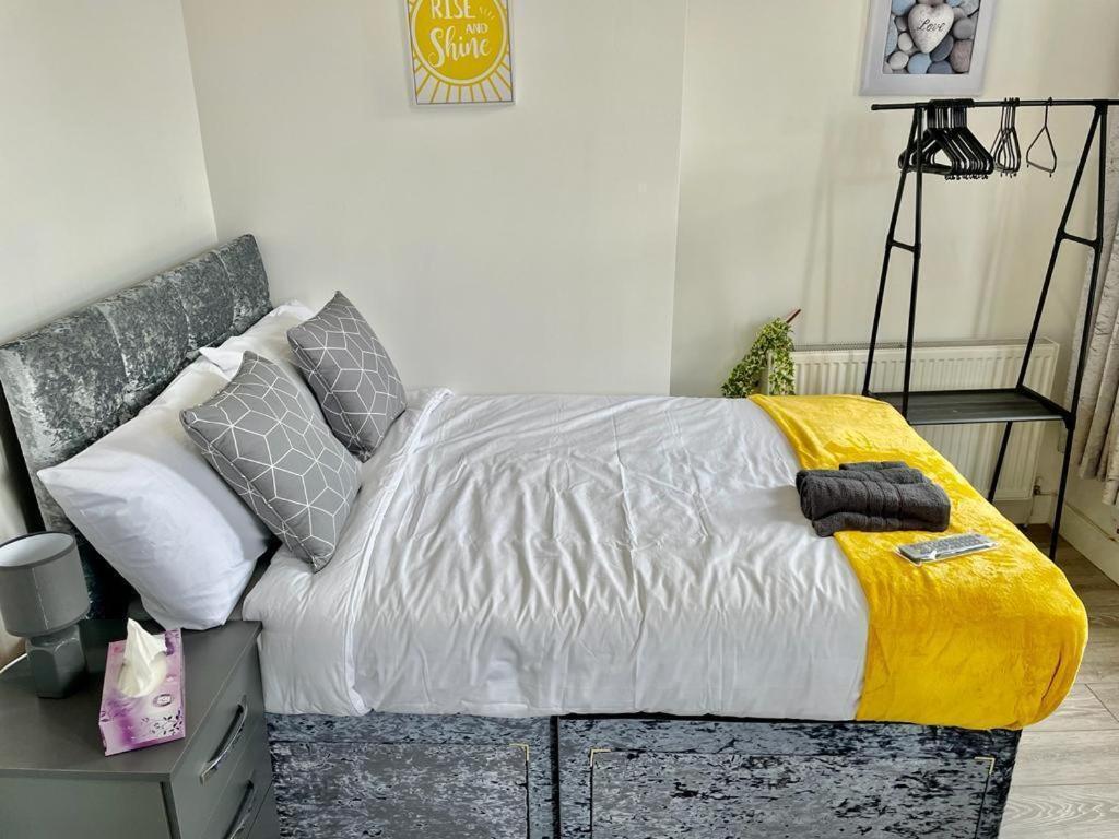 Cheerful 1 Bed Apartment Cardiff City Centre - Penarth Rd Room photo