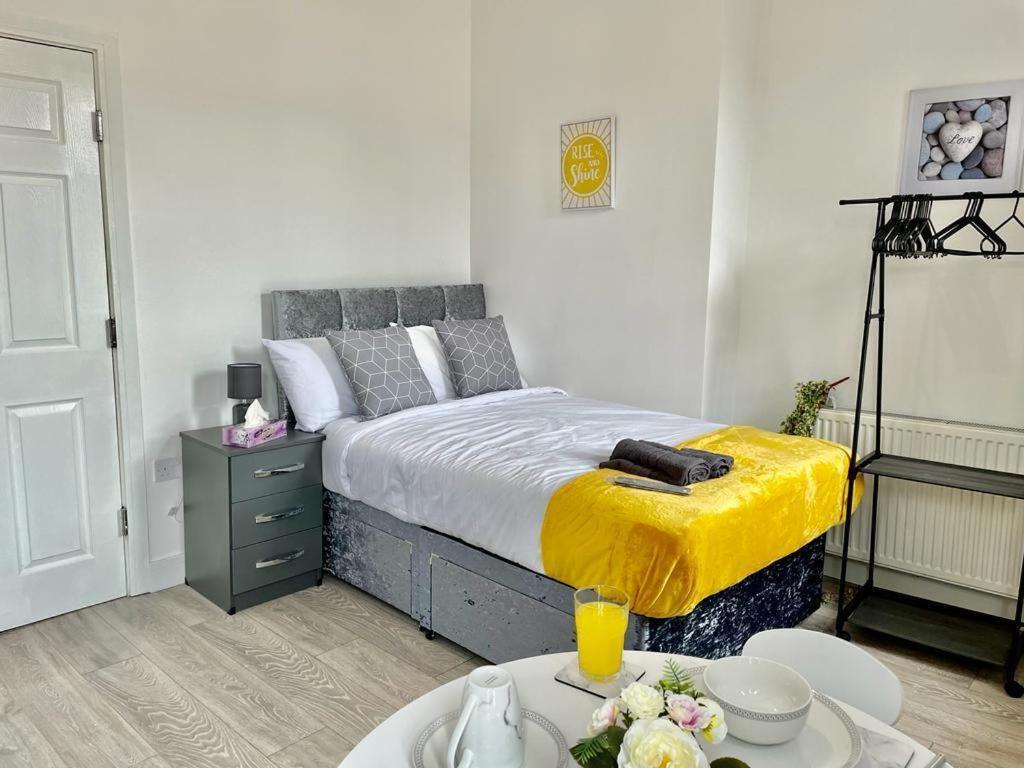 Cheerful 1 Bed Apartment Cardiff City Centre - Penarth Rd Room photo