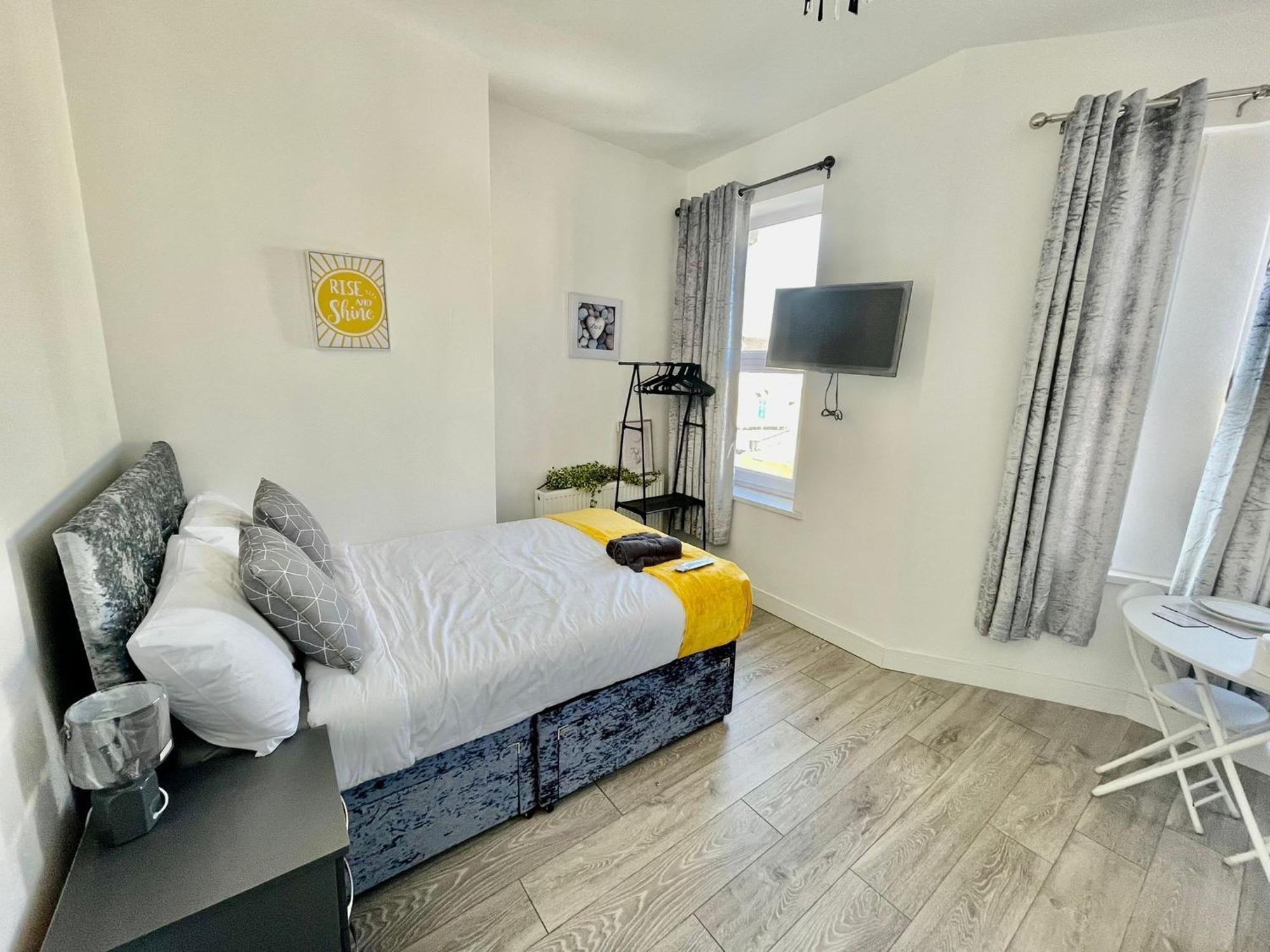 Cheerful 1 Bed Apartment Cardiff City Centre - Penarth Rd Room photo